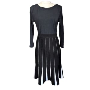 Premise Midi color block tulip sweater knit skirt size L faux pleats